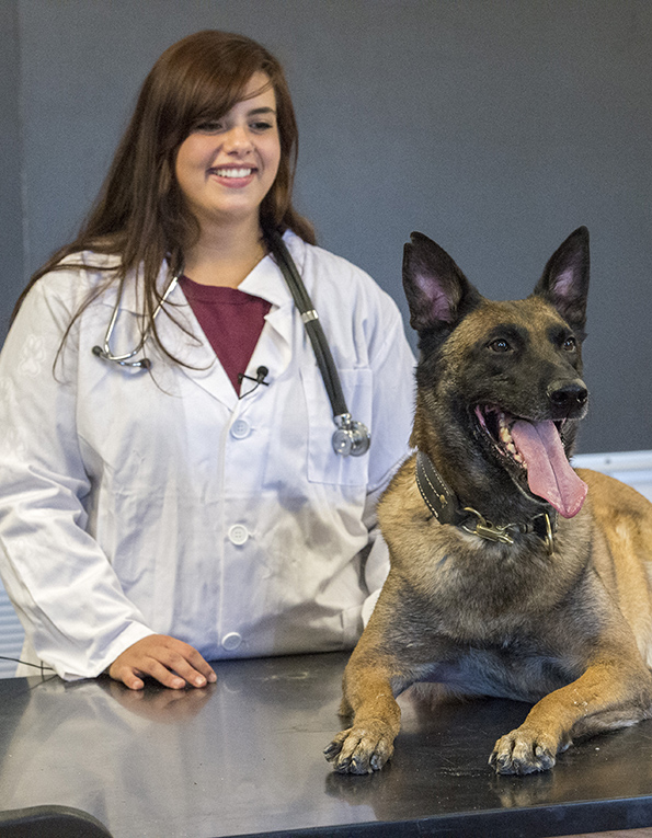 SIU Animal Science Pre-Veterinary Student with dog