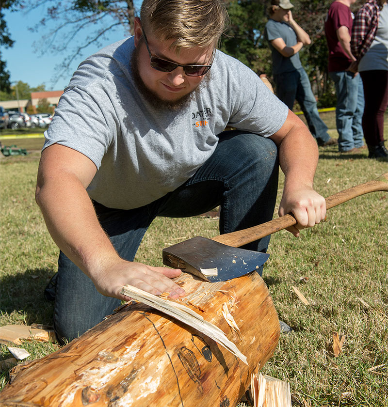 SIU forestry student demonstration