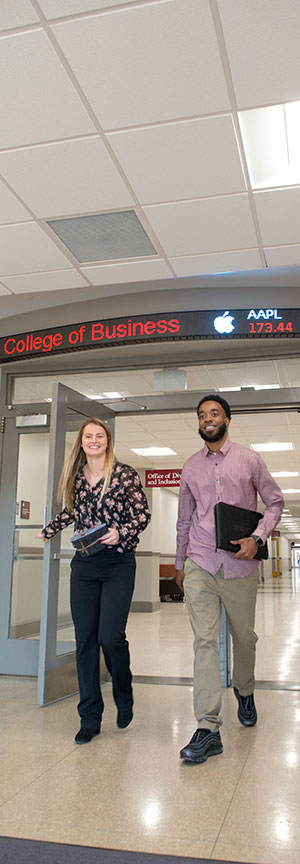 SIU Students walk through doors of College of Business and Analytics