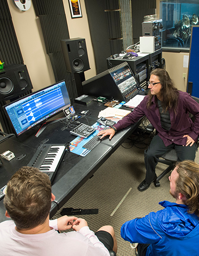 Group of SIU Music Business Students work on Sound mixing
