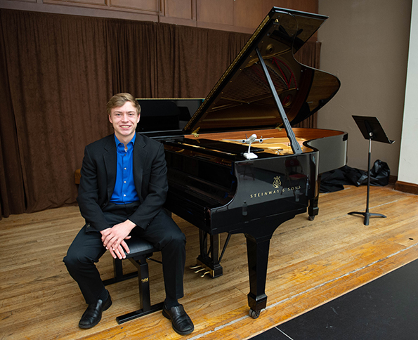SIU Collaborative Piano Student before a performance