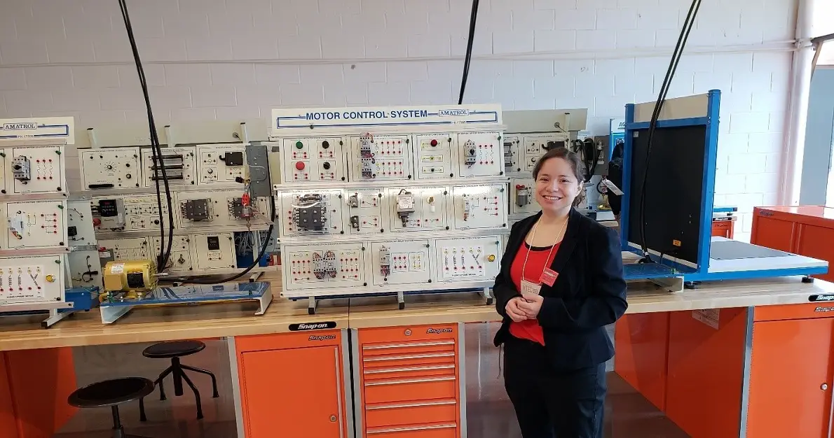 IMAE student with machine